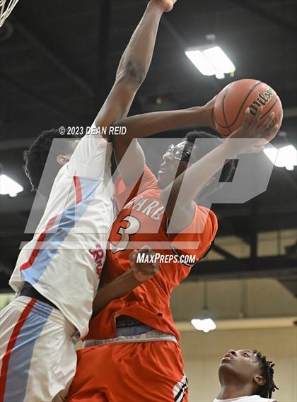 Thumbnail 3 in Shepard vs. Kenwood (IHSA Class 4A Regional Semifinal) photogallery.