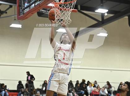 Thumbnail 1 in Shepard vs. Kenwood (IHSA Class 4A Regional Semifinal) photogallery.