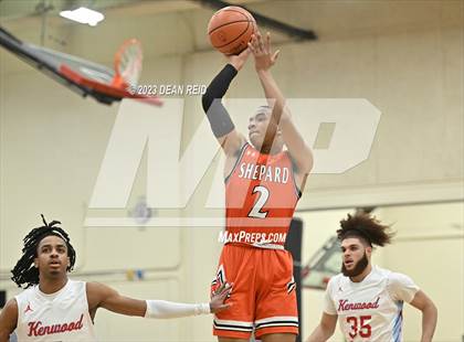 Thumbnail 1 in Shepard vs. Kenwood (IHSA Class 4A Regional Semifinal) photogallery.