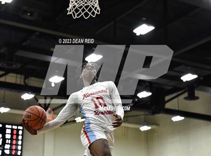 Thumbnail 2 in Shepard vs. Kenwood (IHSA Class 4A Regional Semifinal) photogallery.