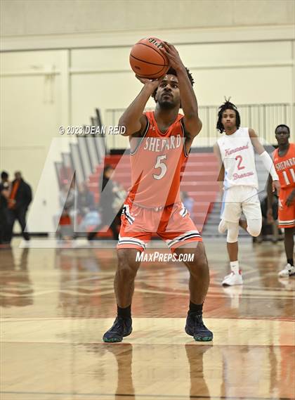Thumbnail 2 in Shepard vs. Kenwood (IHSA Class 4A Regional Semifinal) photogallery.