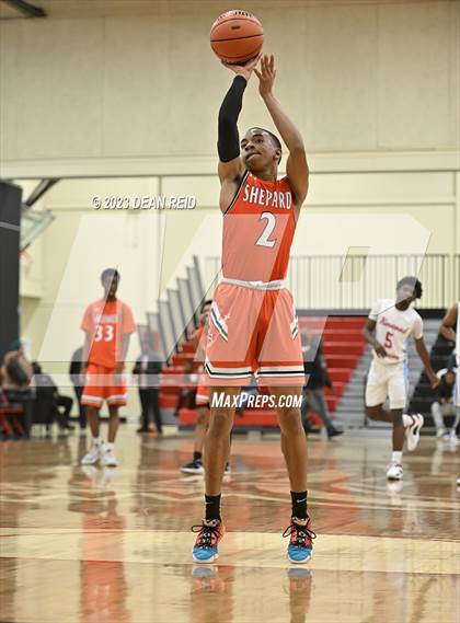 Thumbnail 1 in Shepard vs. Kenwood (IHSA Class 4A Regional Semifinal) photogallery.