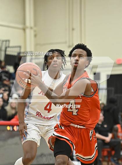 Thumbnail 1 in Shepard vs. Kenwood (IHSA Class 4A Regional Semifinal) photogallery.