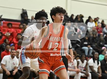 Thumbnail 2 in Shepard vs. Kenwood (IHSA Class 4A Regional Semifinal) photogallery.