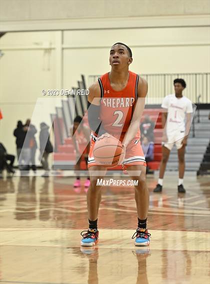 Thumbnail 3 in Shepard vs. Kenwood (IHSA Class 4A Regional Semifinal) photogallery.