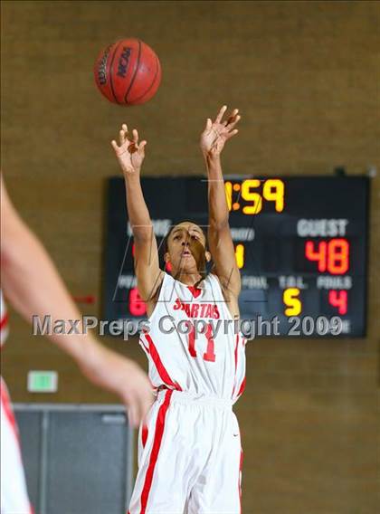 Thumbnail 3 in San Juan vs. Placer (Titan Holiday Classic) photogallery.
