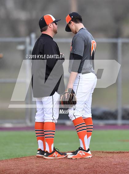 Thumbnail 2 in Pampa vs Springtown (Walker Stallcup Tournament) photogallery.