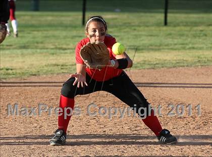 Thumbnail 3 in La Canada vs. Hart (T.O. Tournament) photogallery.