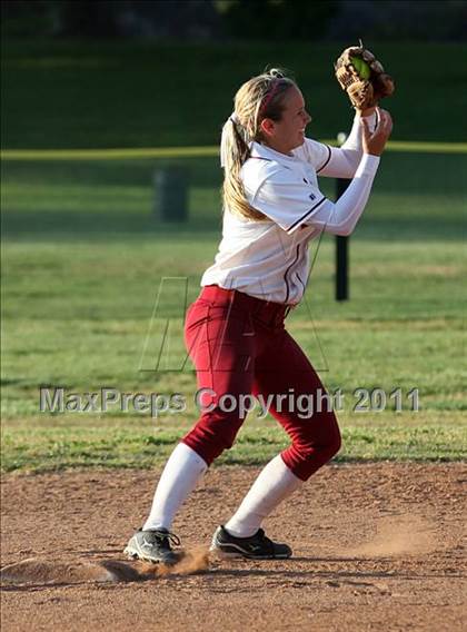 Thumbnail 1 in La Canada vs. Hart (T.O. Tournament) photogallery.