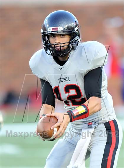 Thumbnail 2 in Longview vs. Coppell (Tom Landry Classic) photogallery.