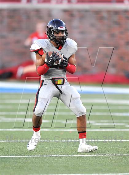 Thumbnail 3 in Longview vs. Coppell (Tom Landry Classic) photogallery.