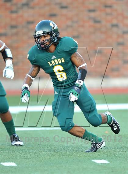 Thumbnail 3 in Longview vs. Coppell (Tom Landry Classic) photogallery.