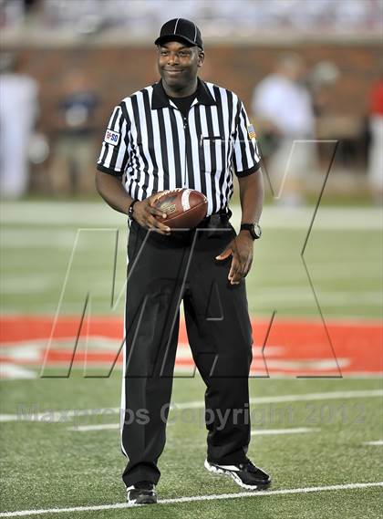 Thumbnail 1 in Longview vs. Coppell (Tom Landry Classic) photogallery.