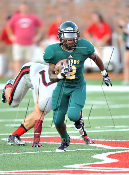 Thumbnail 1 in Longview vs. Coppell (Tom Landry Classic) photogallery.