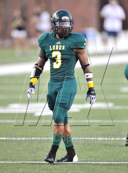 Thumbnail 2 in Longview vs. Coppell (Tom Landry Classic) photogallery.