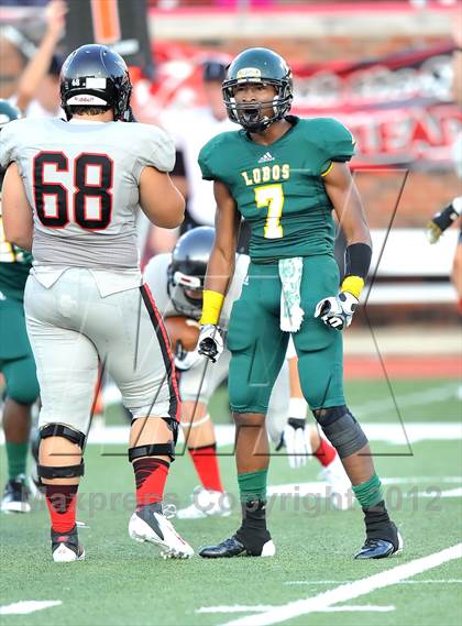 Thumbnail 1 in Longview vs. Coppell (Tom Landry Classic) photogallery.