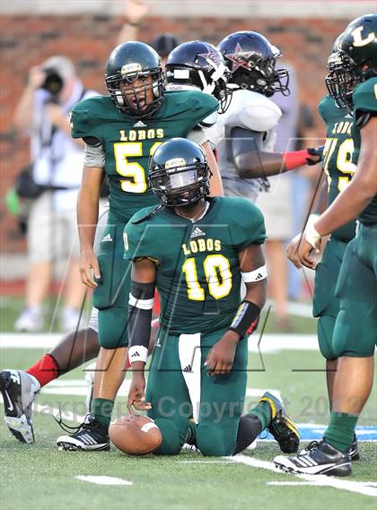 Thumbnail 1 in Longview vs. Coppell (Tom Landry Classic) photogallery.