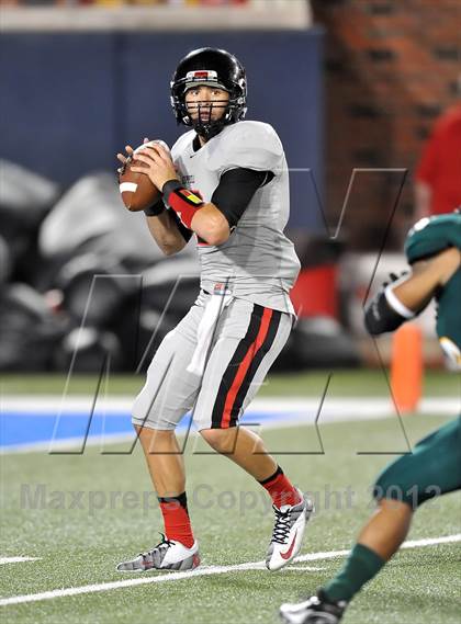 Thumbnail 2 in Longview vs. Coppell (Tom Landry Classic) photogallery.