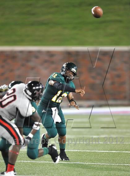 Thumbnail 2 in Longview vs. Coppell (Tom Landry Classic) photogallery.