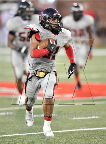 Thumbnail 2 in Longview vs. Coppell (Tom Landry Classic) photogallery.