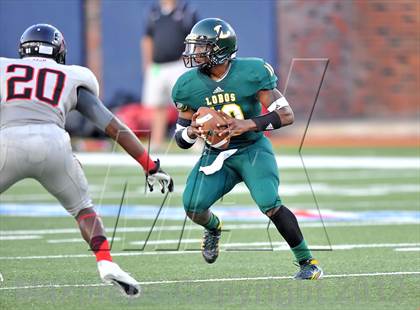 Thumbnail 3 in Longview vs. Coppell (Tom Landry Classic) photogallery.