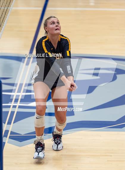 Thumbnail 3 in Avon @ Hamilton Southeastern photogallery.
