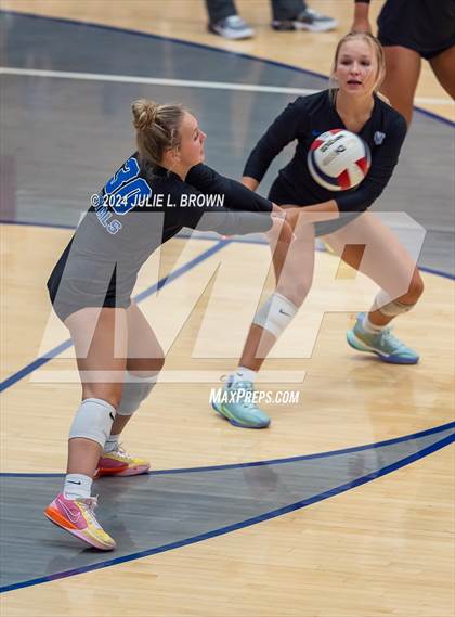 Thumbnail 3 in Avon @ Hamilton Southeastern photogallery.
