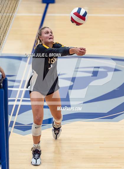 Thumbnail 3 in Avon @ Hamilton Southeastern photogallery.