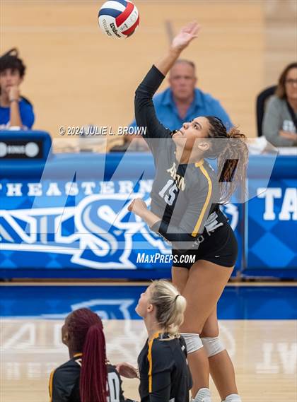 Thumbnail 1 in Avon @ Hamilton Southeastern photogallery.