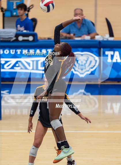 Thumbnail 3 in Avon @ Hamilton Southeastern photogallery.