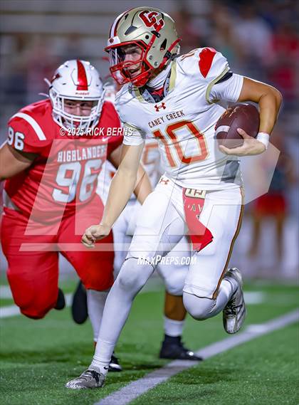 Thumbnail 3 in Caney Creek vs The Woodlands photogallery.