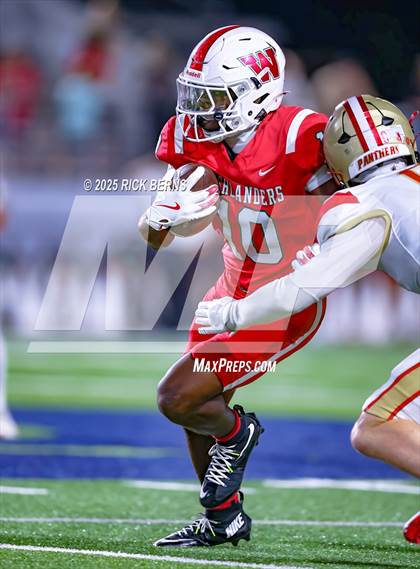 Thumbnail 2 in Caney Creek vs The Woodlands photogallery.
