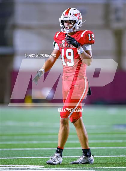 Thumbnail 2 in Caney Creek vs The Woodlands photogallery.