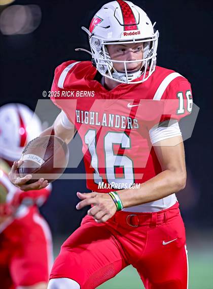 Thumbnail 2 in Caney Creek vs The Woodlands photogallery.