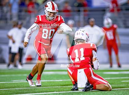 Thumbnail 3 in Caney Creek vs The Woodlands photogallery.