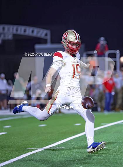 Thumbnail 2 in Caney Creek vs The Woodlands photogallery.