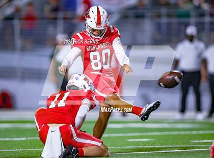Thumbnail 1 in Caney Creek vs The Woodlands photogallery.