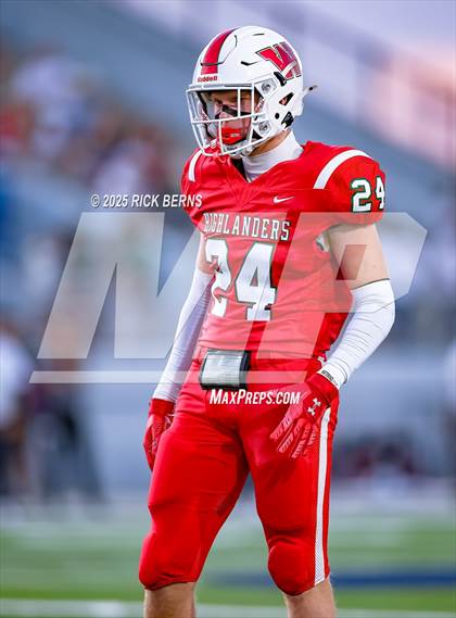 Thumbnail 3 in Caney Creek vs The Woodlands photogallery.