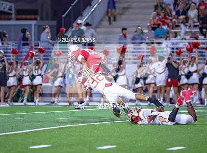 Thumbnail 3 in Caney Creek vs The Woodlands photogallery.