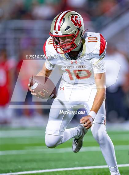 Thumbnail 3 in Caney Creek vs The Woodlands photogallery.