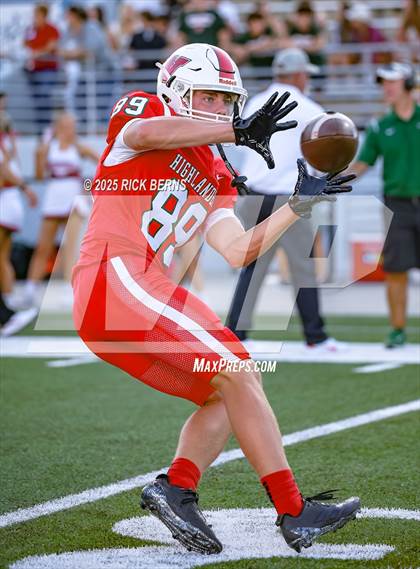 Thumbnail 1 in Caney Creek vs The Woodlands photogallery.