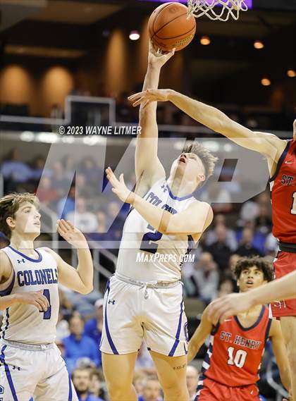 Thumbnail 2 in St. Henry vs Covington Catholic (2023 9th Region Boys Basketball Tournament) photogallery.