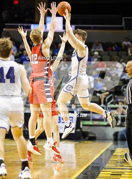Thumbnail 3 in St. Henry vs Covington Catholic (2023 9th Region Boys Basketball Tournament) photogallery.