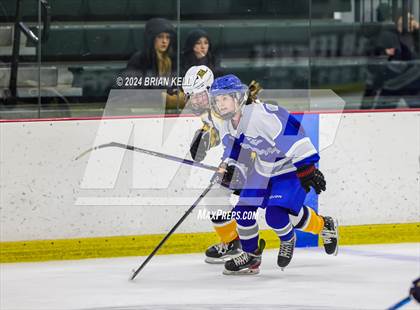 Thumbnail 1 in Notre Dame Academy vs Braintree (Lee & Mike Tenny Cup) photogallery.