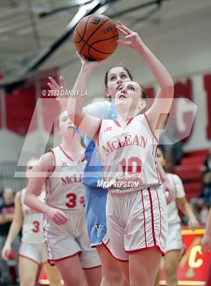 Thumbnail 3 in Yorktown @ McLean photogallery.