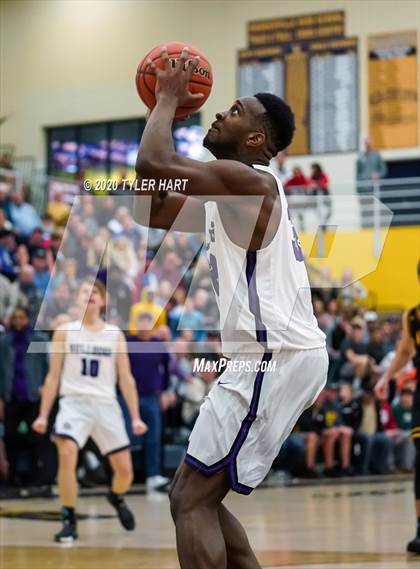 Thumbnail 1 in Avon vs. Brownsburg (IHSAA 4A Sectional) photogallery.