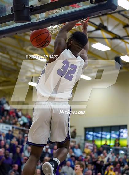 Thumbnail 2 in Avon vs. Brownsburg (IHSAA 4A Sectional) photogallery.