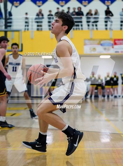 Thumbnail 1 in Avon vs. Brownsburg (IHSAA 4A Sectional) photogallery.
