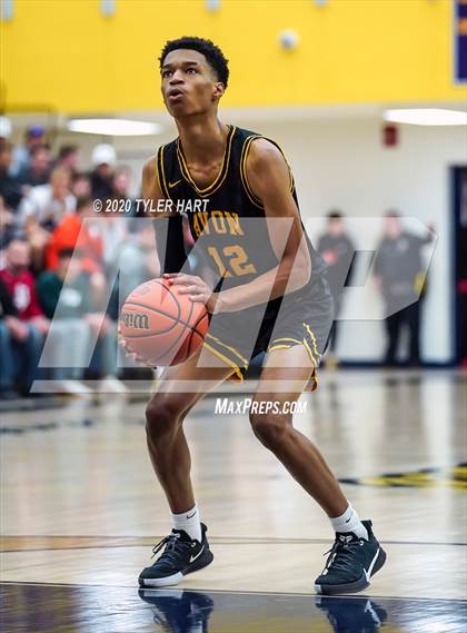 Thumbnail 2 in Avon vs. Brownsburg (IHSAA 4A Sectional) photogallery.