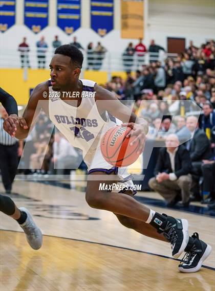 Thumbnail 1 in Avon vs. Brownsburg (IHSAA 4A Sectional) photogallery.